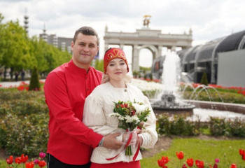 Анна и Виталий Дунаевы из Оханска поженились на выставке «Россия»