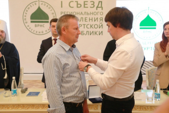 В Ижевске впервые вручили медаль общественного признания «Отец солдата»