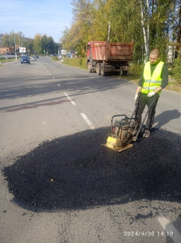 «Жилкомэнергосервис» проводит дорожные работы