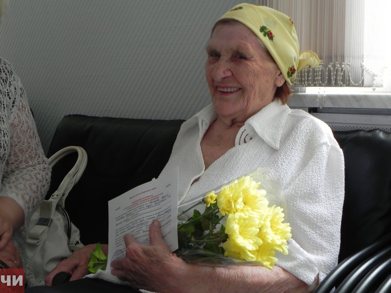 Вдова ветерана ВОВ получила жилищный сертификат